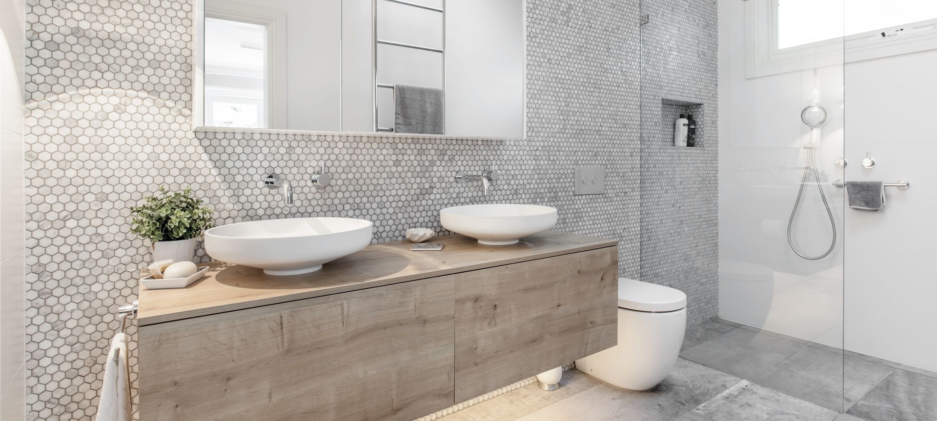 Deciding how big your bathroom should be expert advice