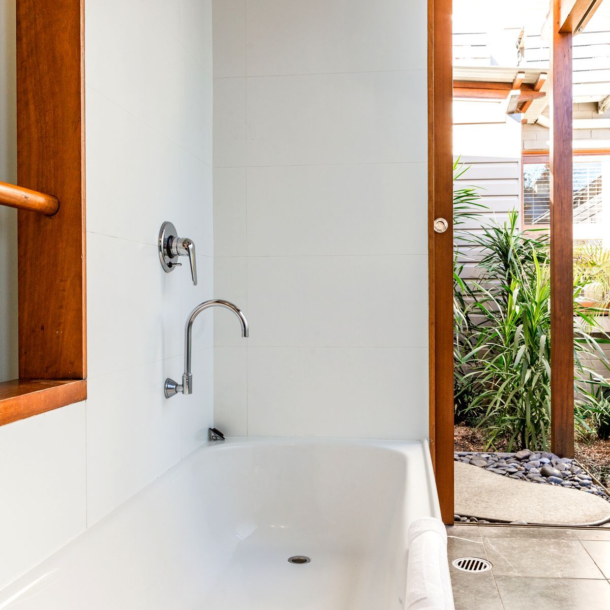 Renovating small bathrooms: the dos and dont's