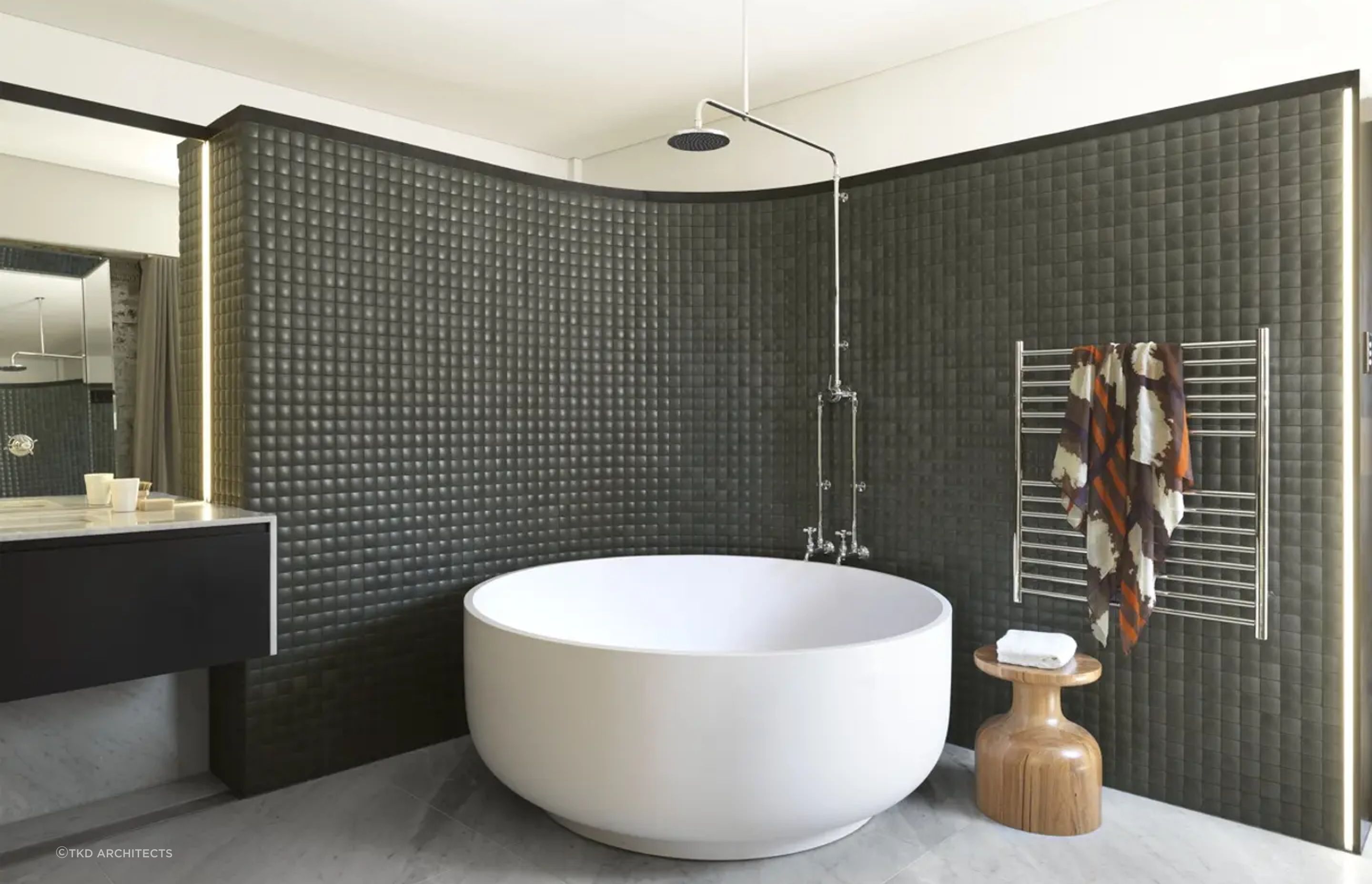 You should consider your bathroom style during the planning phase of your bathroom renovation project. Photography: Justin Alexander