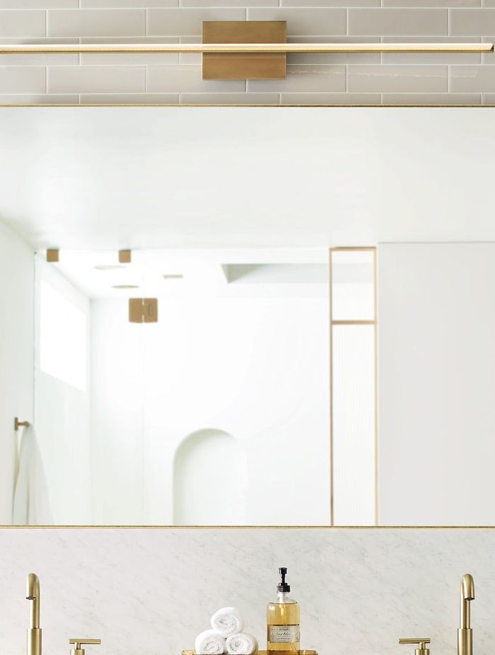 Span 48 Bath Light with LED technology from Urban Lighting