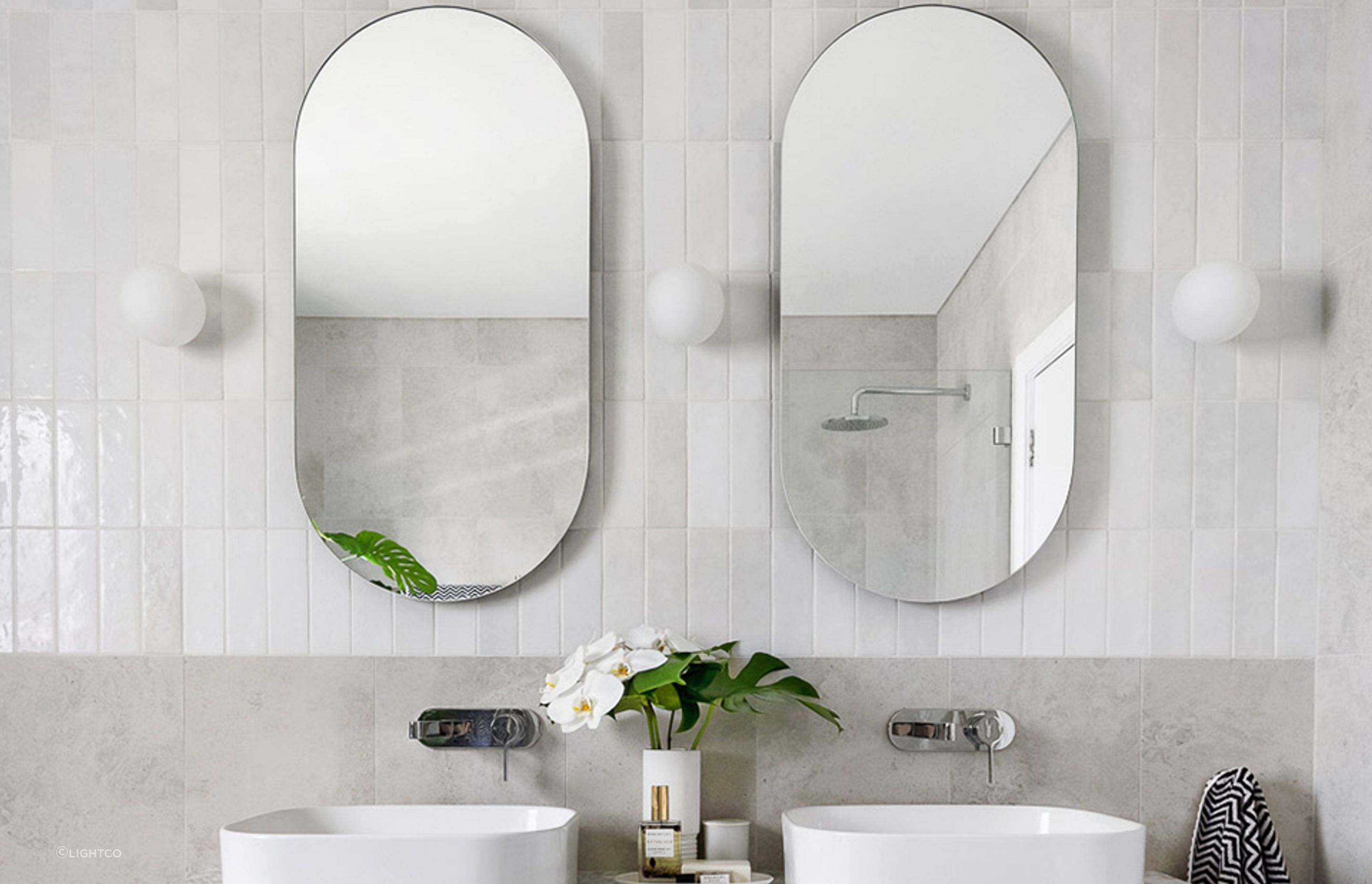 A floral touch at the Rose Bay Bathroom - Photography: Rebecca Lu