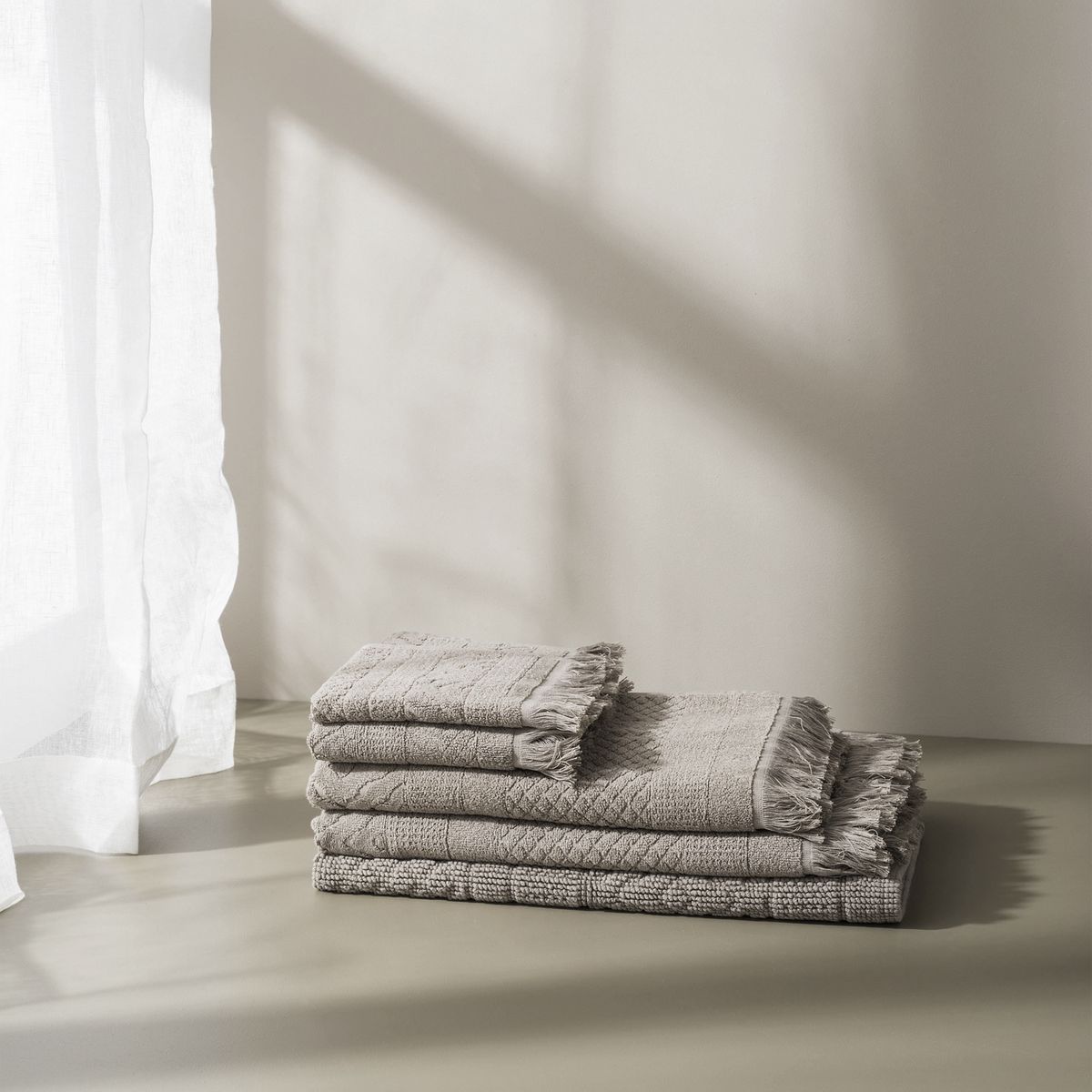 Bath sheet vs bath towel – which is right for you?