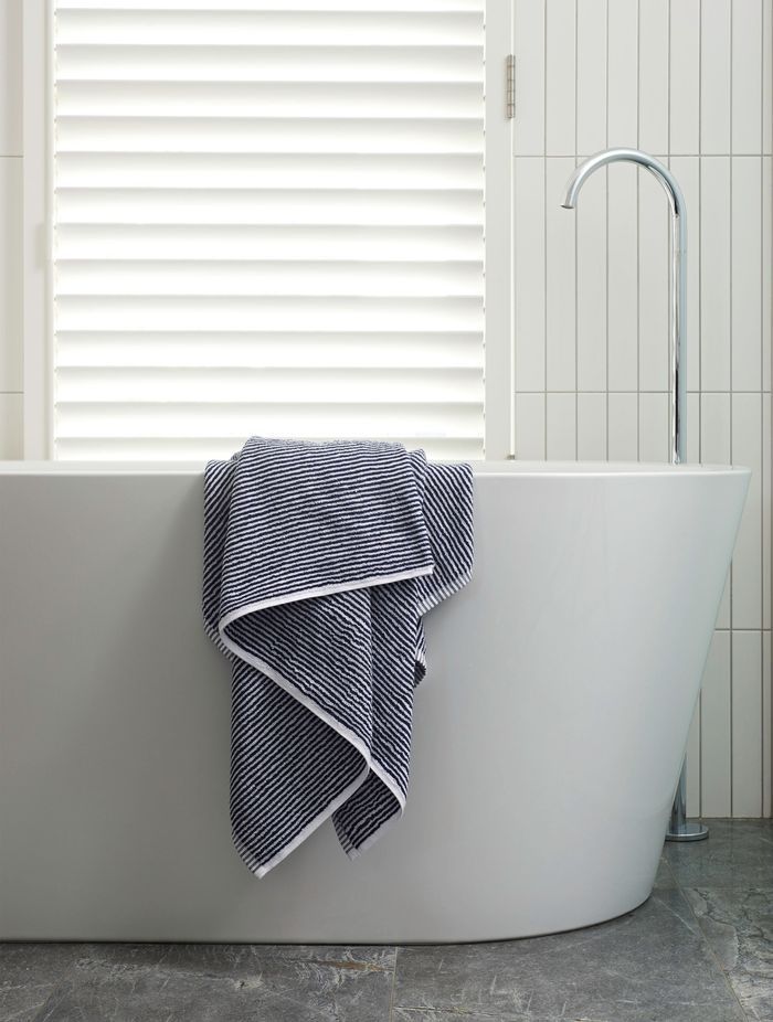 The striking stripe organic cotton bath towel from Città.