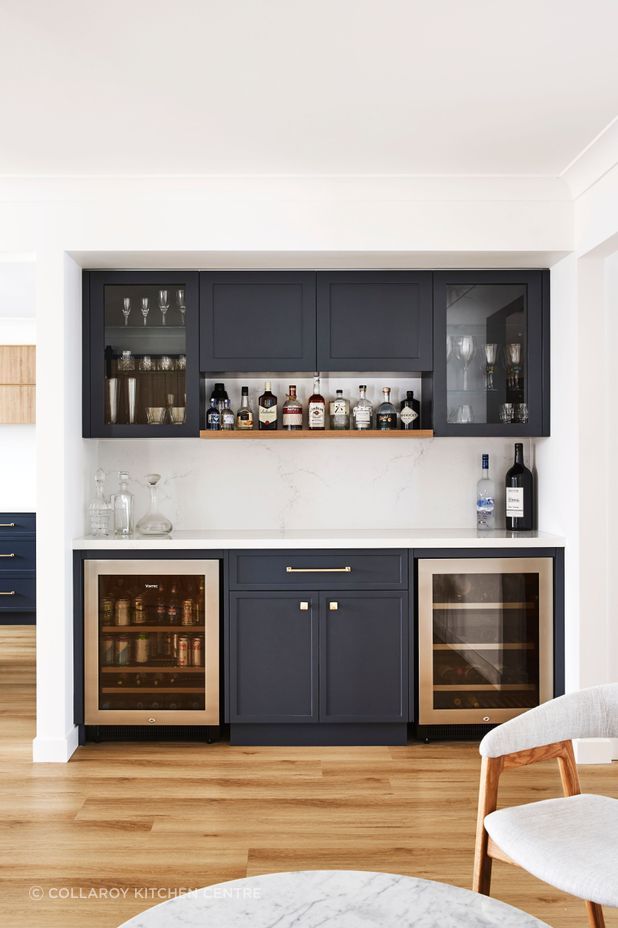 The Mona Vale 2 by Collaroy Kitchen Centre features a built-in bar