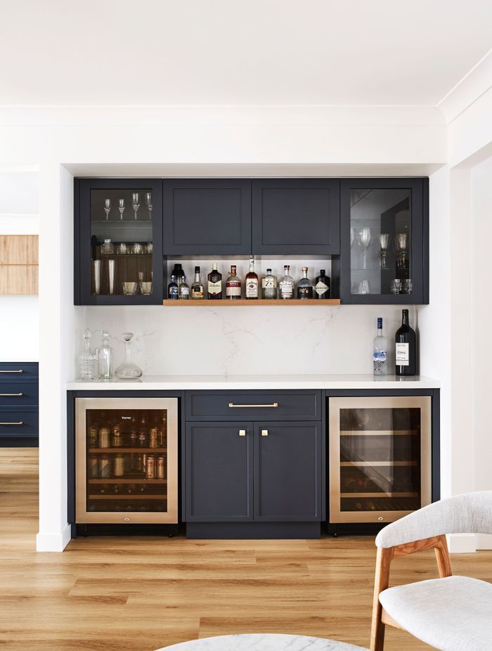The Mona Vale 2 by Collaroy Kitchen Centre features a built-in bar