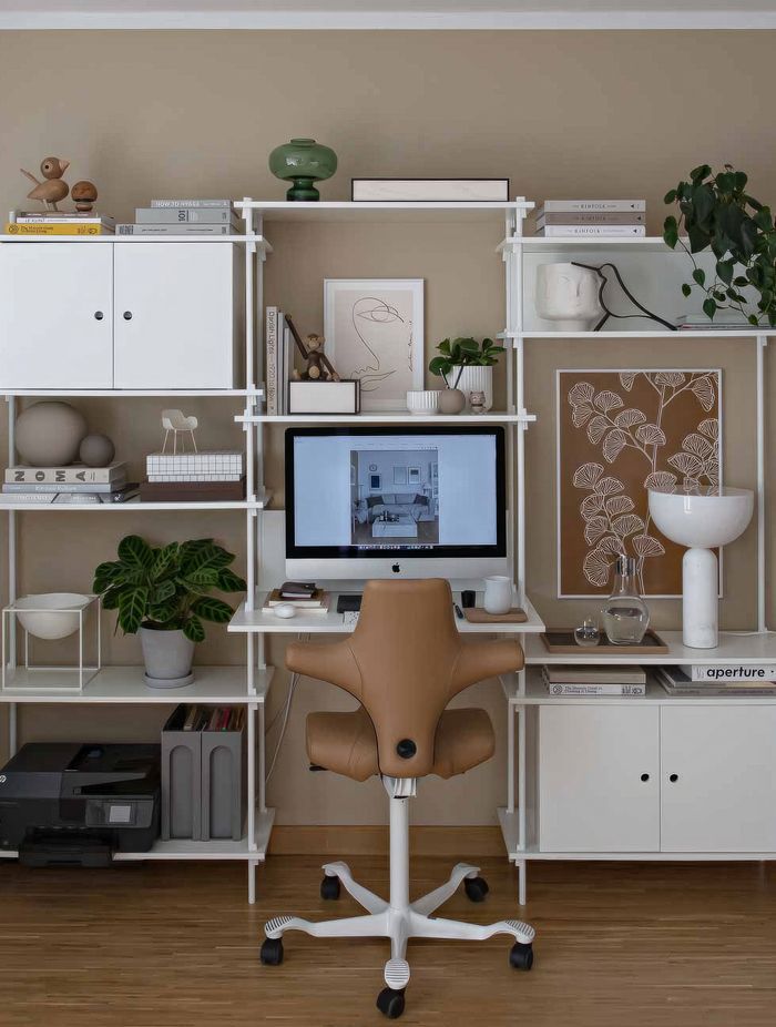 The right kind of storage is key to keeping a tidy and inviting workspace. | Featured: HÅG Capisco