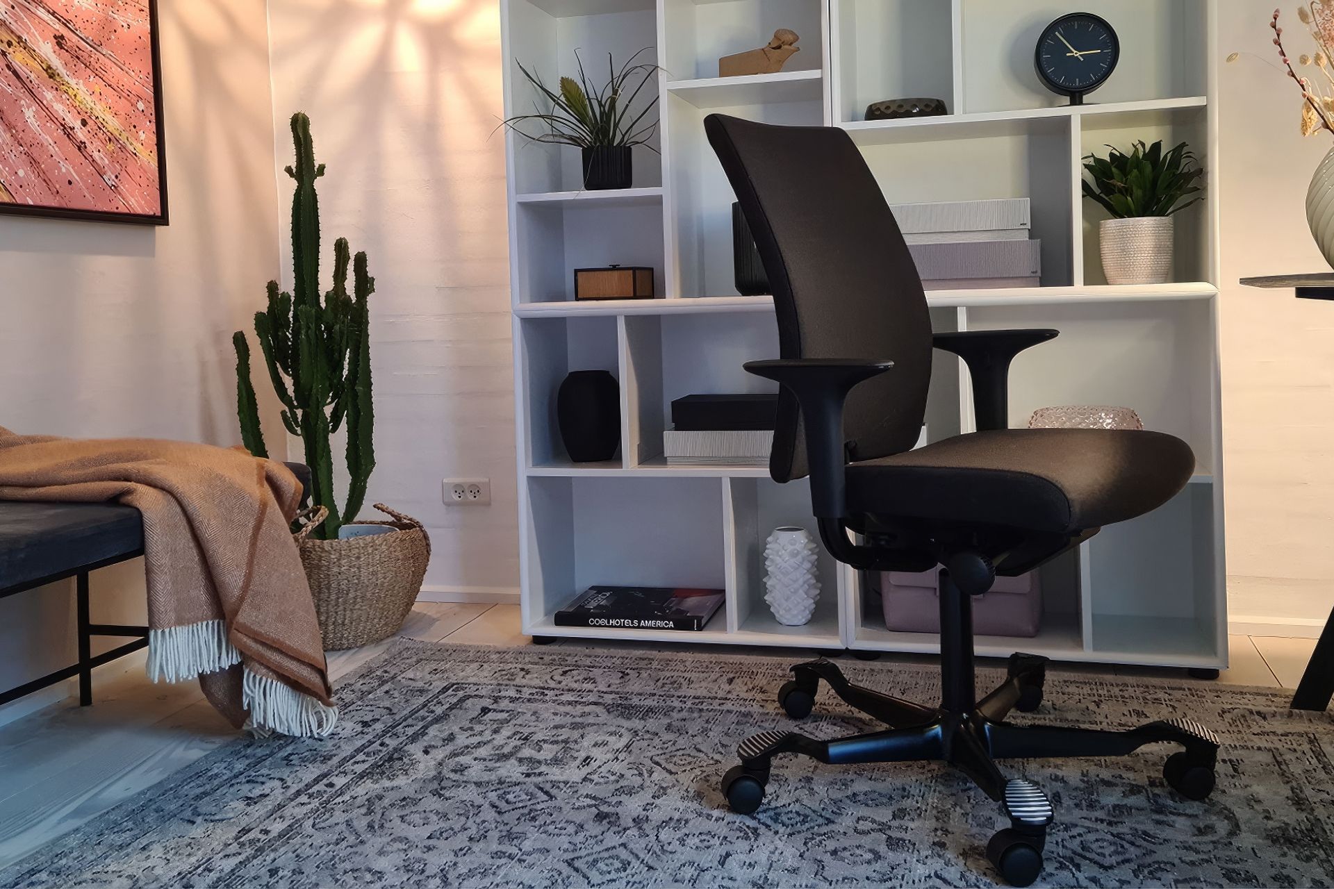 Featured: HÅG Creed 6006, with Steelcut Trio 383 fabric by Kvadrat, in a black frame and 200mm gaslift.