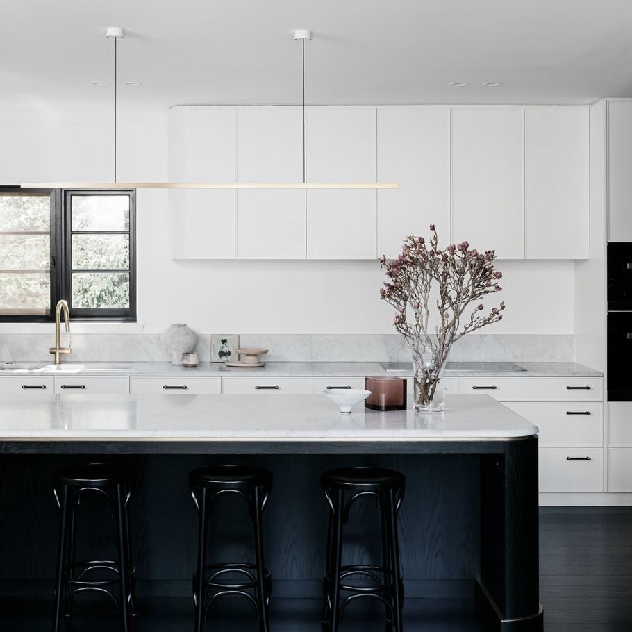 How to prevent and remove mould after damp weather or floods