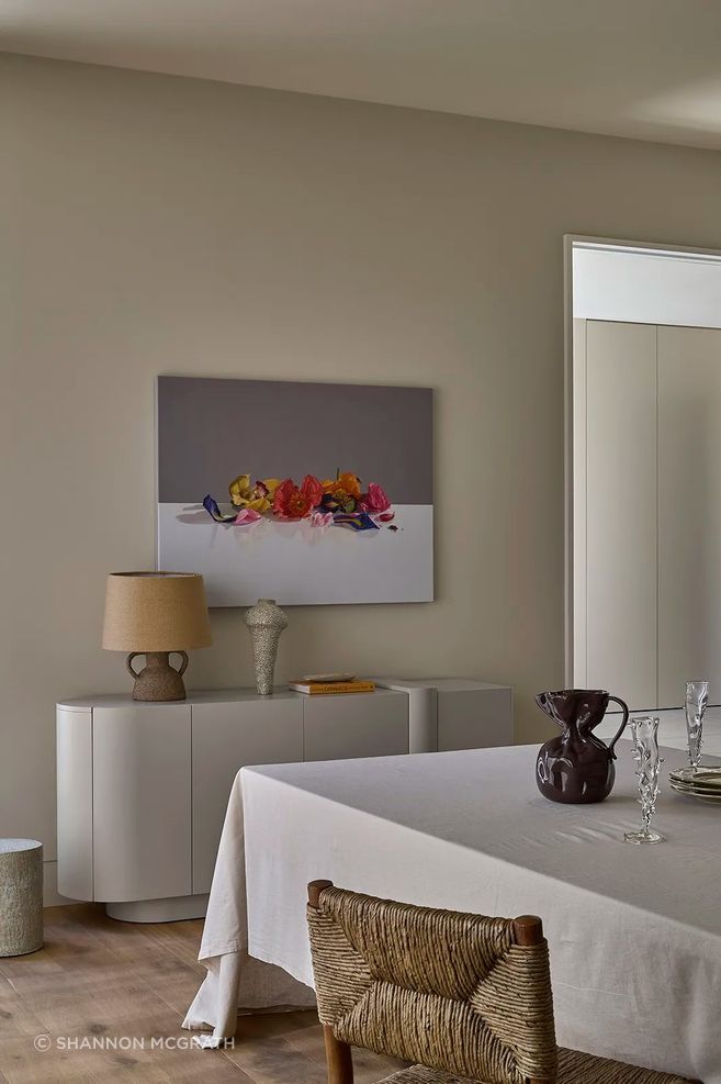 The muted, classic tones of the 1930s become contemporary at Kooyong Classic.