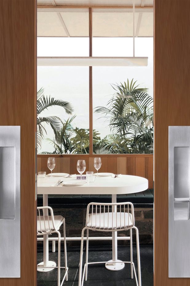 Flush pull with no key hole by Mardeco