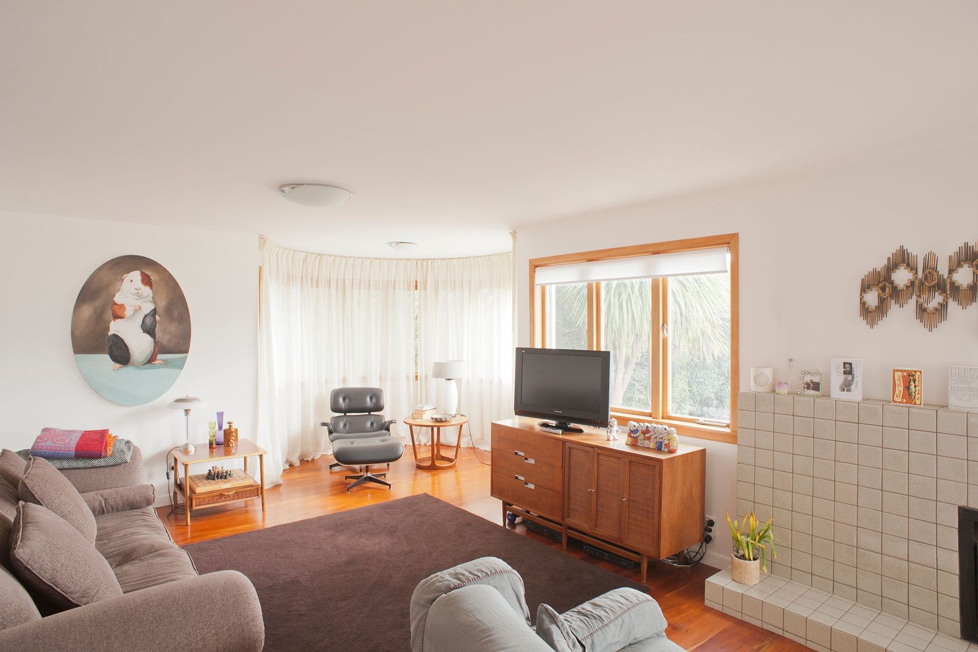 The geometric theme shines through in form through the interiors of many Art Deco homes.