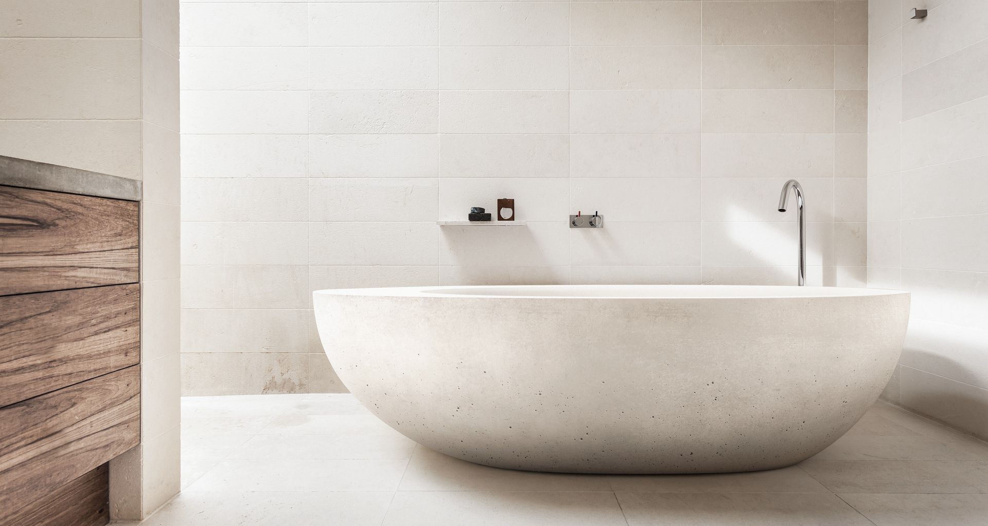 Intra 1980 Freestanding Bath from Plumbline.