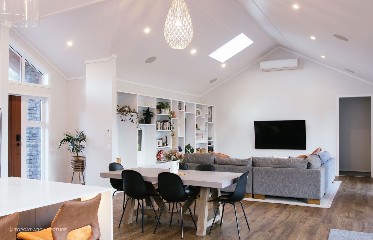 Country living with urban amenities sets up an enviable lifestyle. | Photography: Caleb Chan Photography