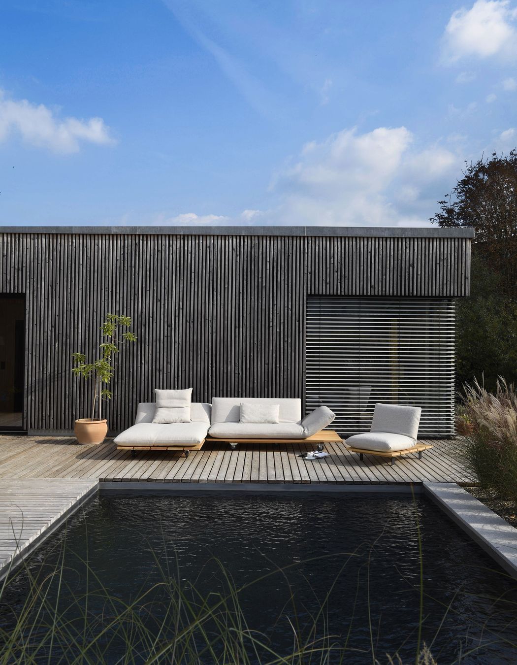 From indoor and outdoor furniture, to lighting, artwork, and more, Sarsfield Brooke's selection has been carefully curated.