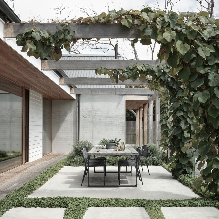 5 ways to create the perfect outdoor entertaining space for summer