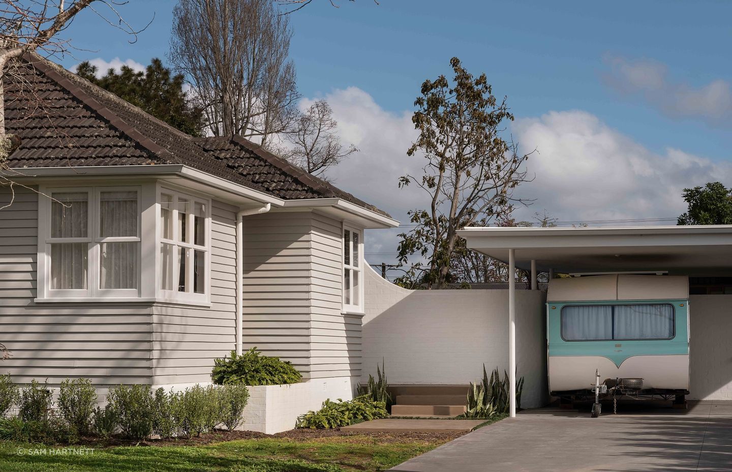 A ex-state house in Riverhead with a modern extension that surprises and delights.