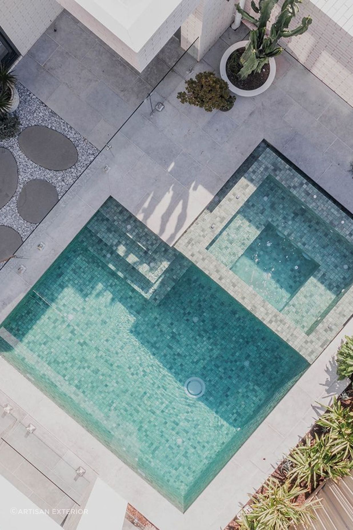 Trace spanish glass pool tiles and mosaics by Artisan Exterior