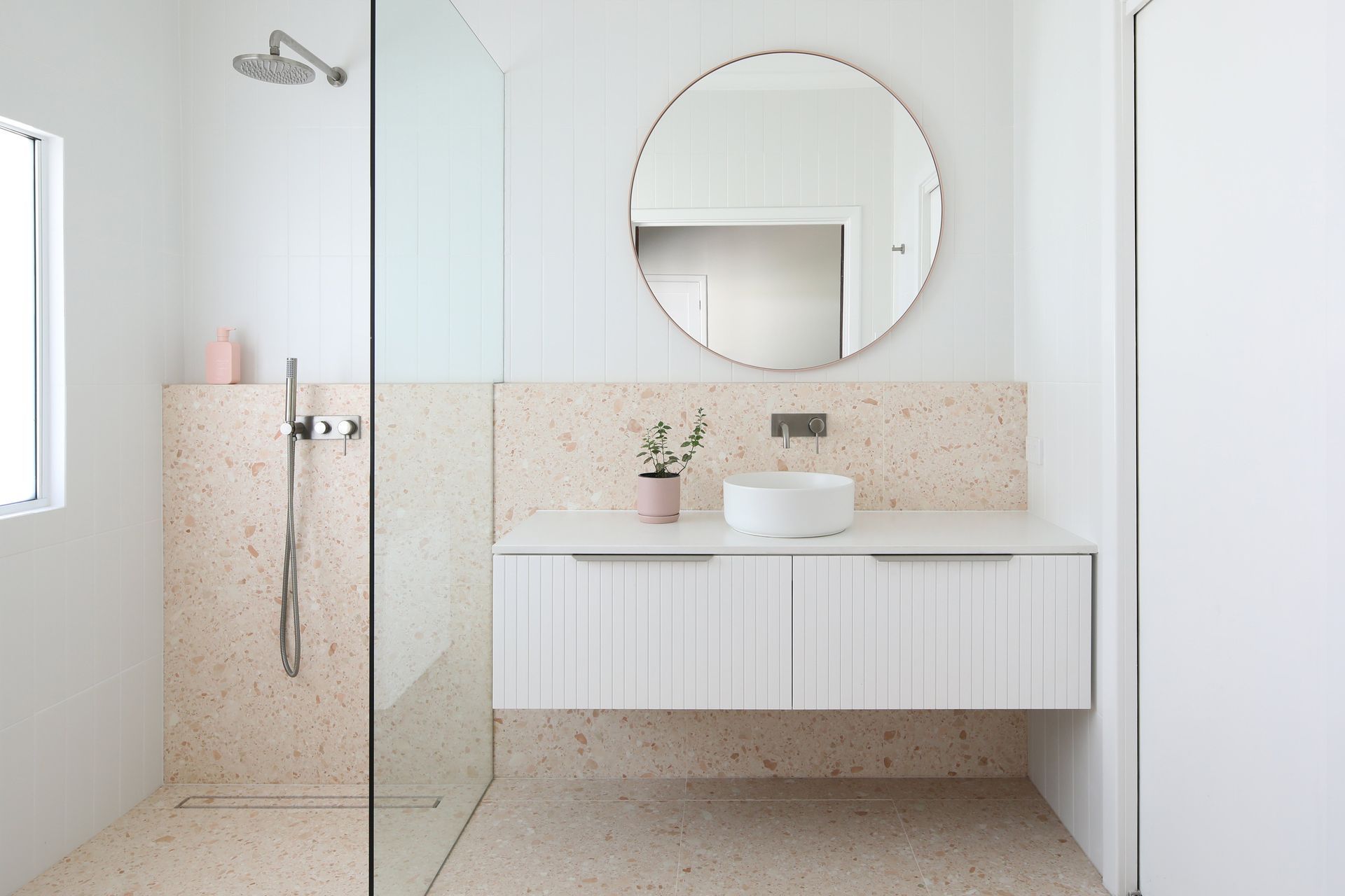 Floating bathroom vanities can fit snugly into a bathroom