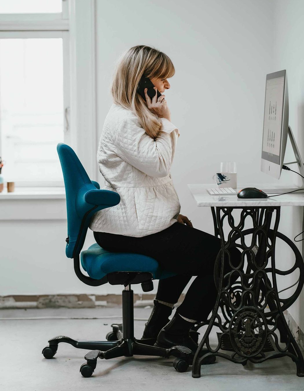 Featured: HÅG Capisco 8106, With Kvadrat Note 67033 Fabric, Black aluminium base | HÅG Capisco design by Peter Opsvik