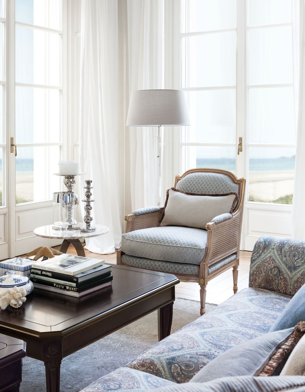 With 14 internationally acclaimed European brands, Sarsfield Brooke is the exclusive home to many stunning and timeless pieces for residential and commercial projects in New Zealand.