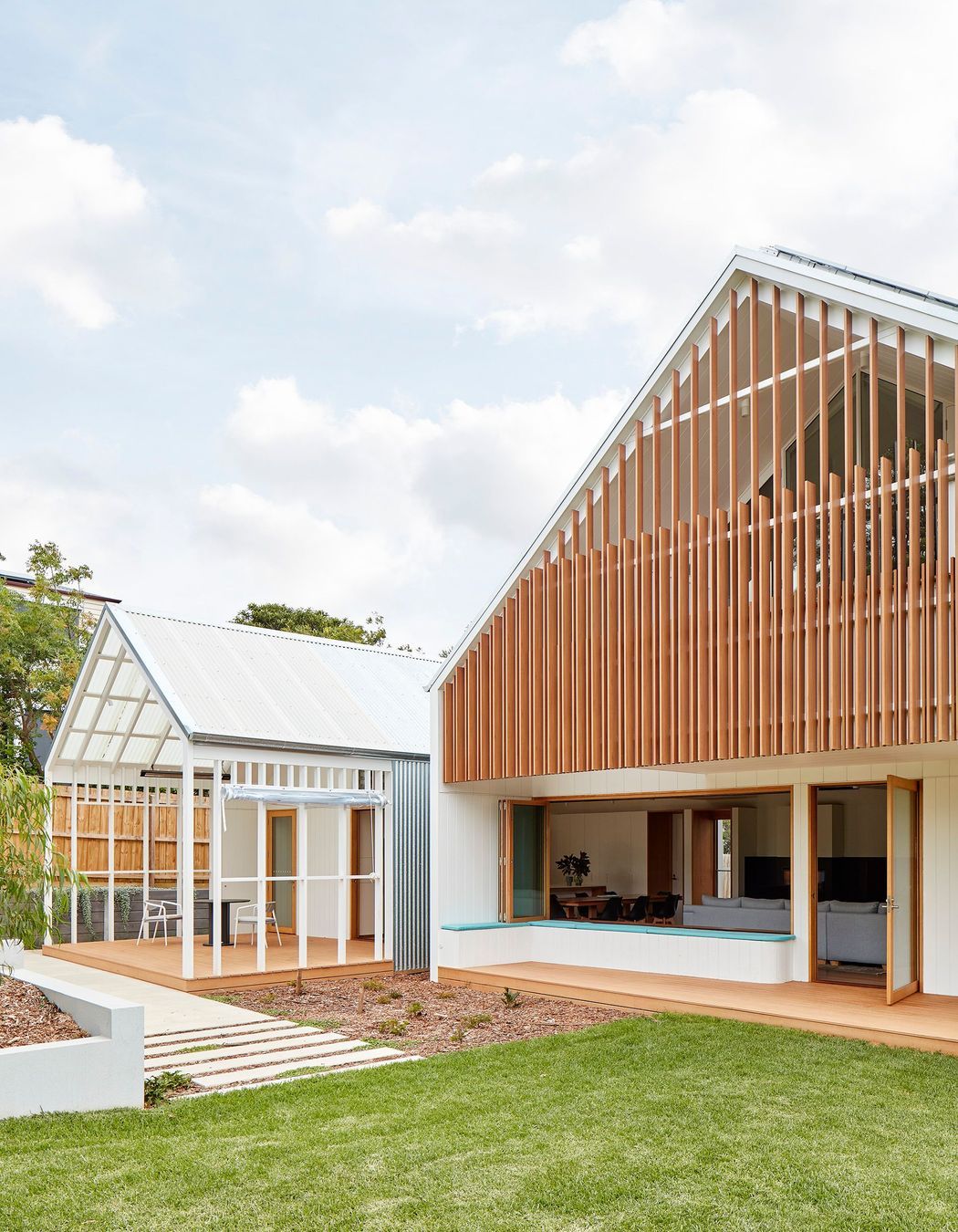 Twin Peaks House by Mihaly Slocombe Architects | Photography by Jack Lovel