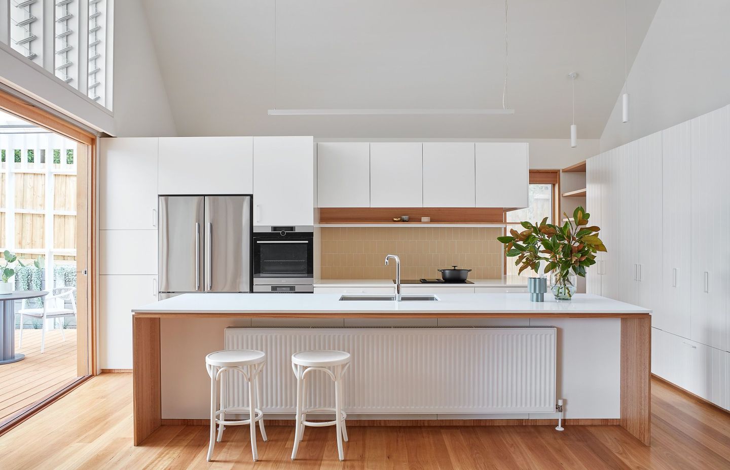 Twin Peaks House by Mihaly Slocombe Architects | Photography by Jack Lovel