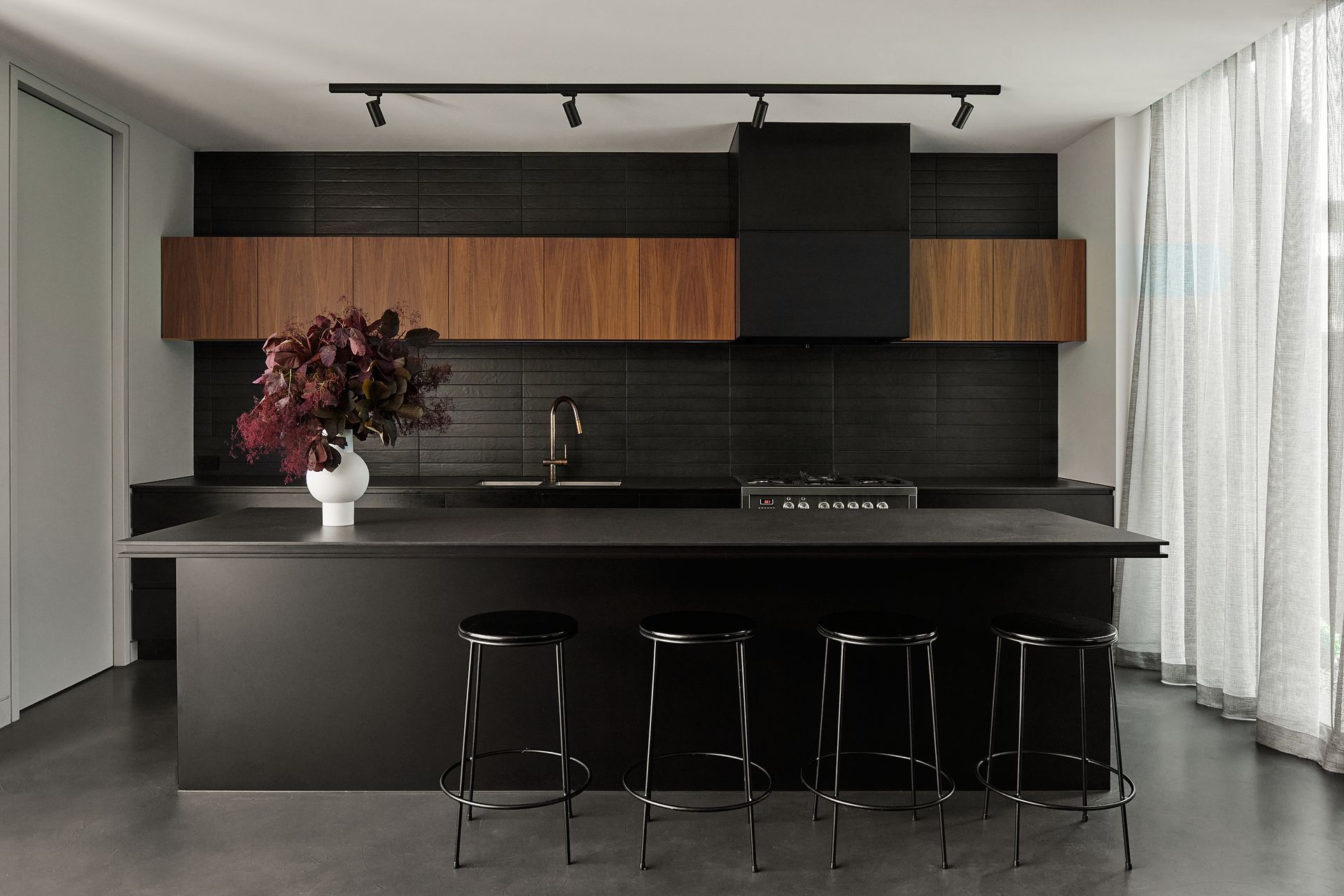 The Bach Pad, Hampton by Merrylees Architecture & Interiors | Photography by Veeral