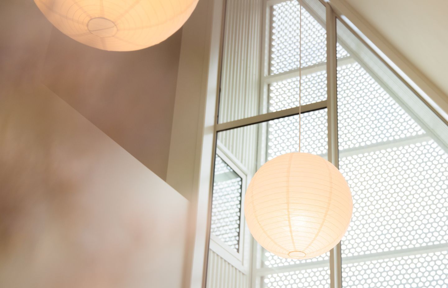 Due to the high pitch of the ceiling in the living space, careful maneuvring of a mobile scaffold allowed the G&K Decorating team access to all corners of the ceiling.