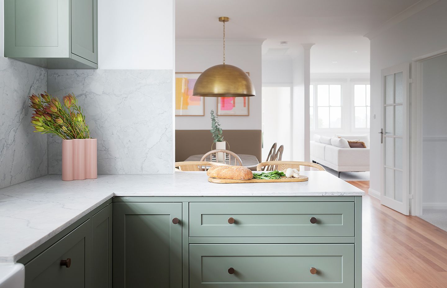 © Studio Black - featuring Schweigen UM1390-9S 900mm Silent Undermount Rangehood