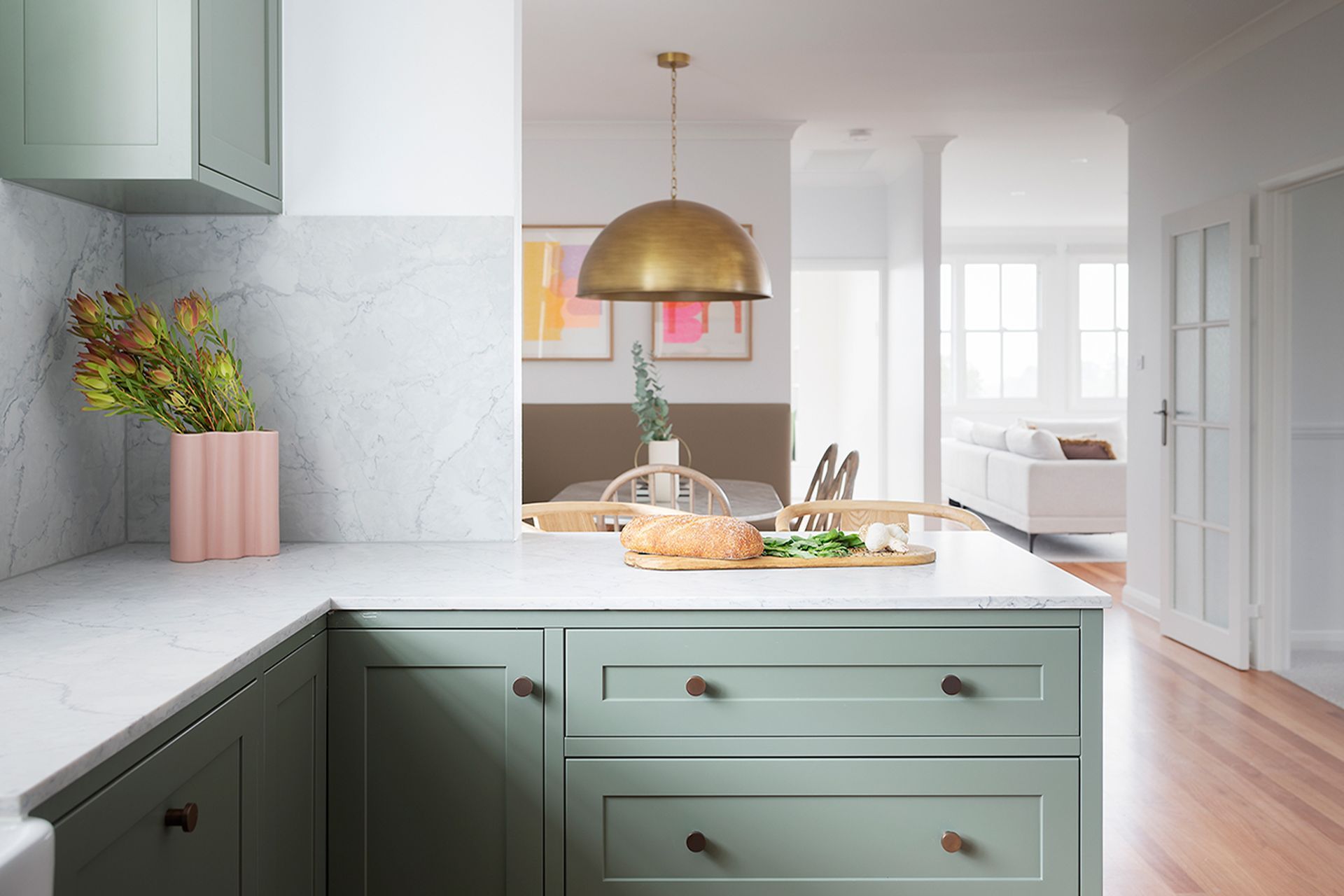 © Studio Black - featuring Schweigen UM1390-9S 900mm Silent Undermount Rangehood