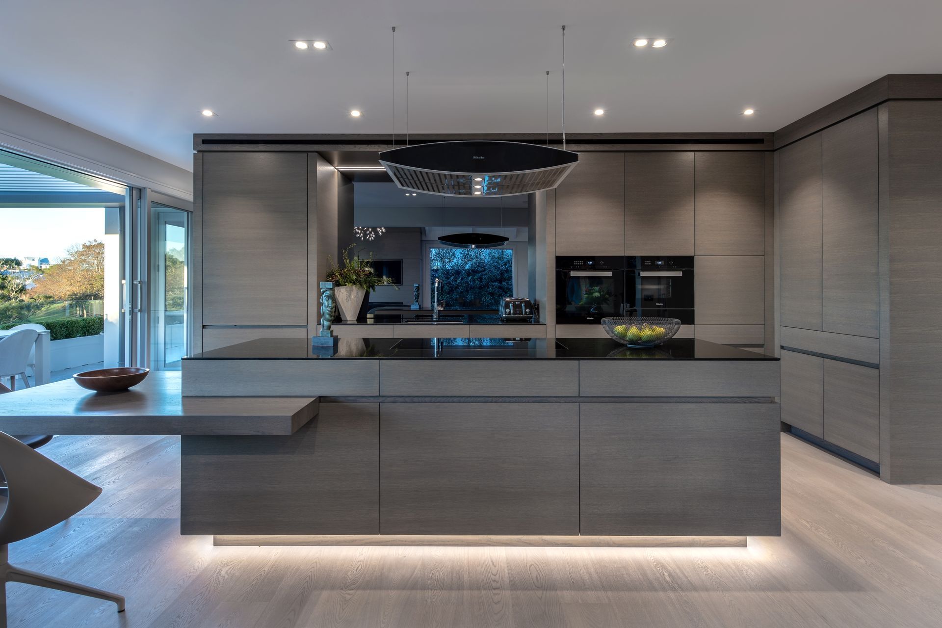 DBJ utilises 5-axis CNC machine technology to ensure that all cabinetry panels and carcasses are absolutely square—ensuring millimetre-perfect joints and details.