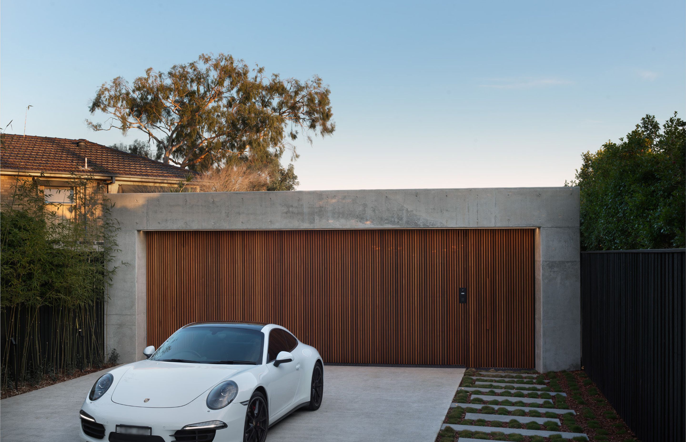 Oyster Bay House by Couvaras Architects | Photography by Luke Butterly