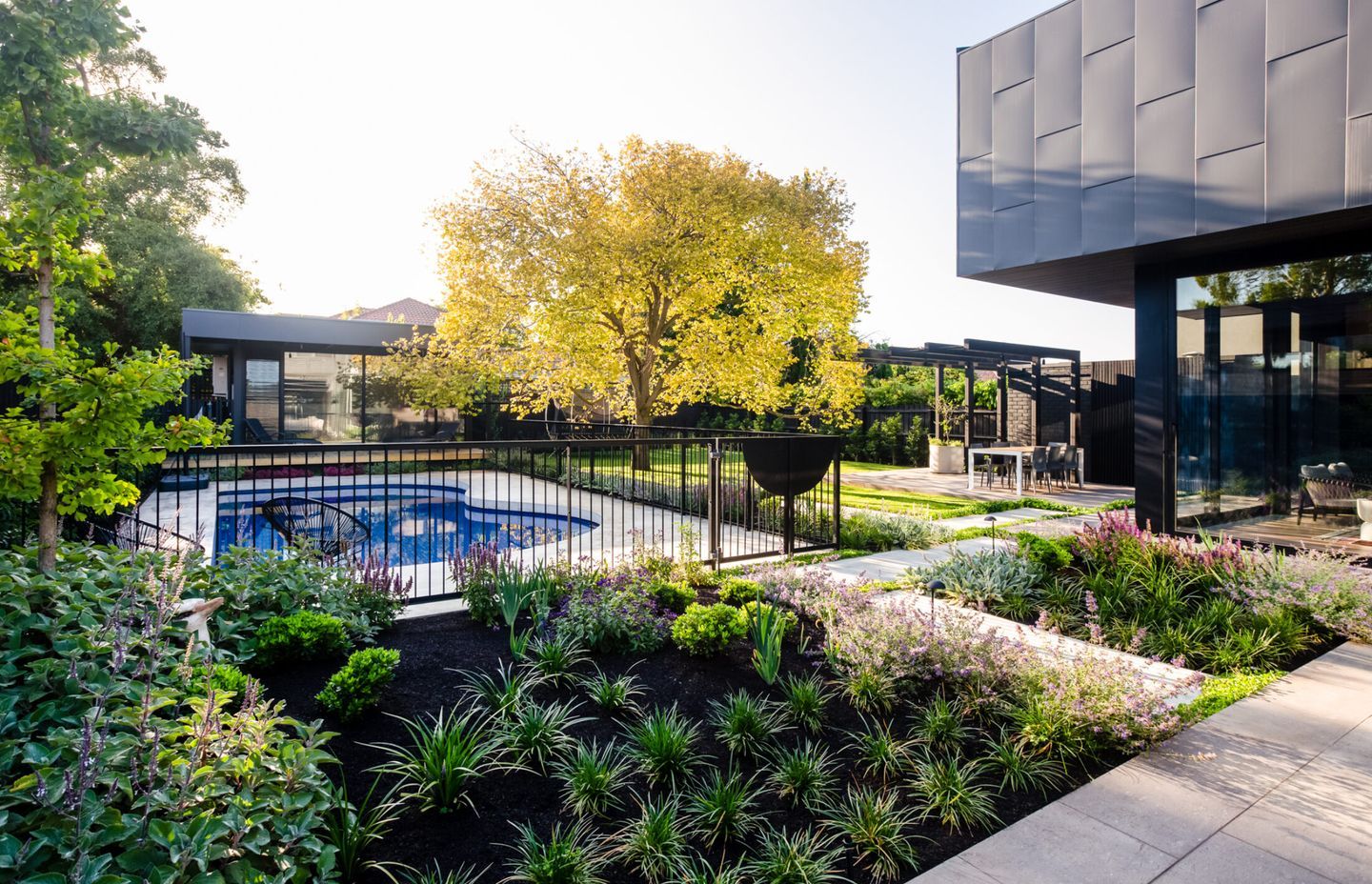 Aroona House by Bethany Williamson Landscape Architecture | Photography by Erik Holt