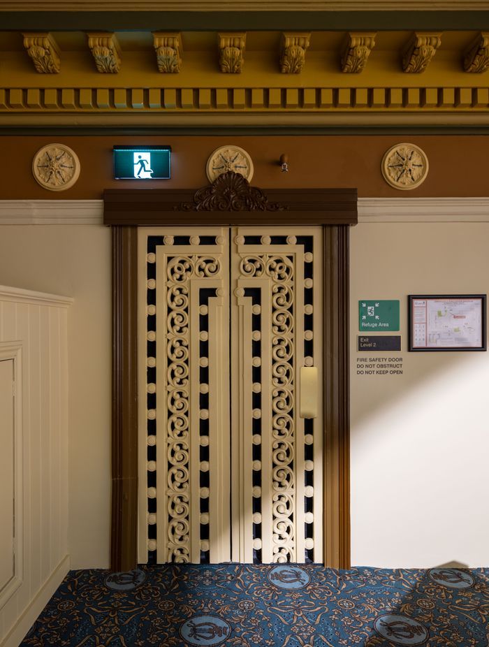 Her Majesty's Theatre Ballarat - K9 Wall mounted Exit