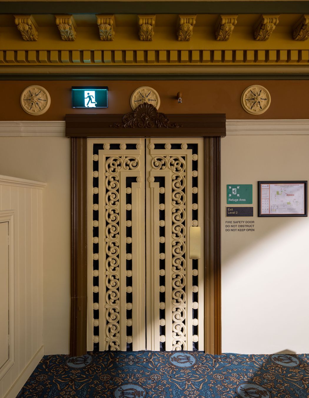 Her Majesty's Theatre Ballarat - K9 Wall mounted Exit