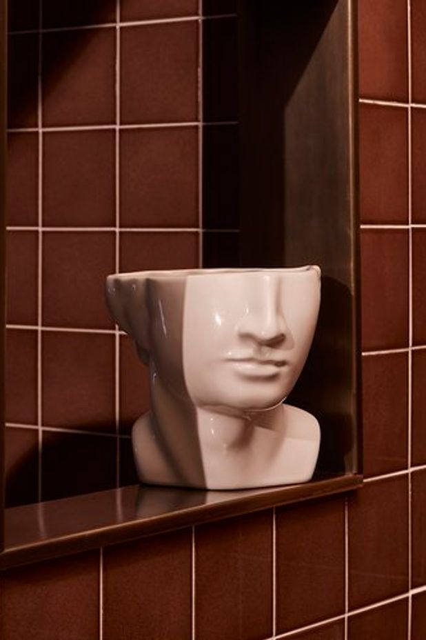 Banco Manly by Tom Mark Henry