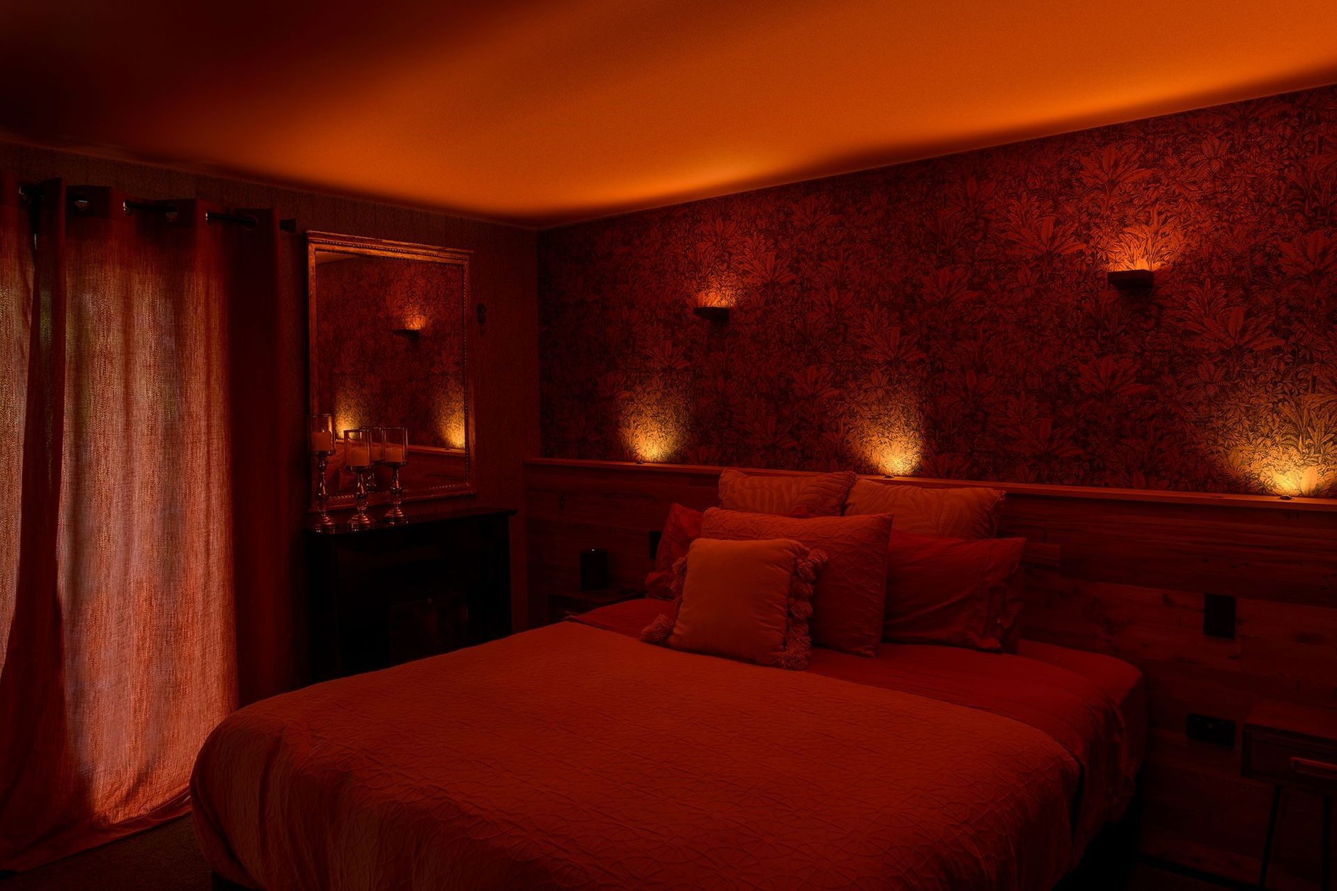 The bedroom becomes a sultry boudoir with the deep, rich ambient lighting. Product: Switch Lighting Cirro Ceiling Washer SLDL251T, Multi-LIGHTZ and Eyelid SL41-EL