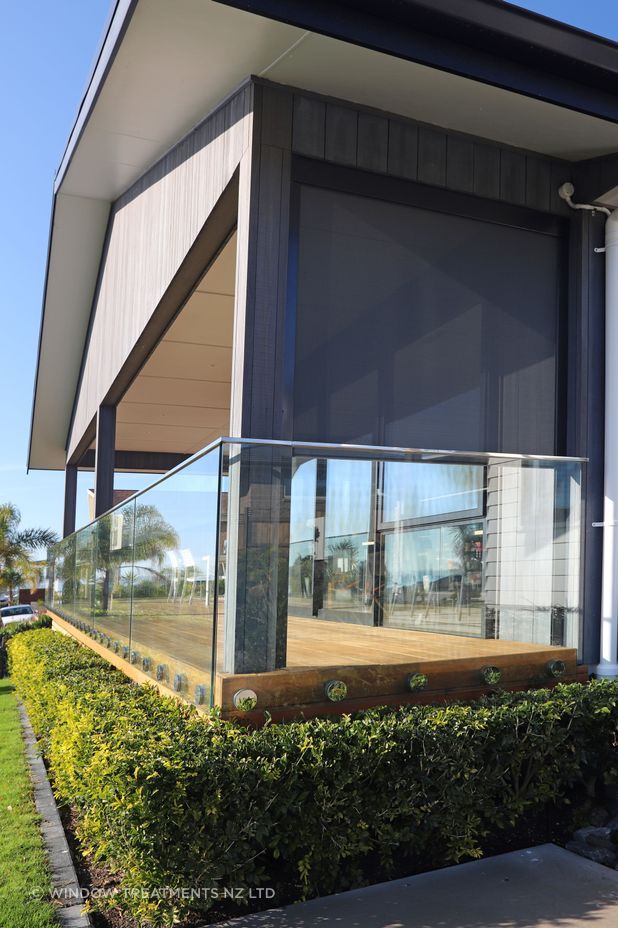 Control the breeze with a Securo Exterior Blind