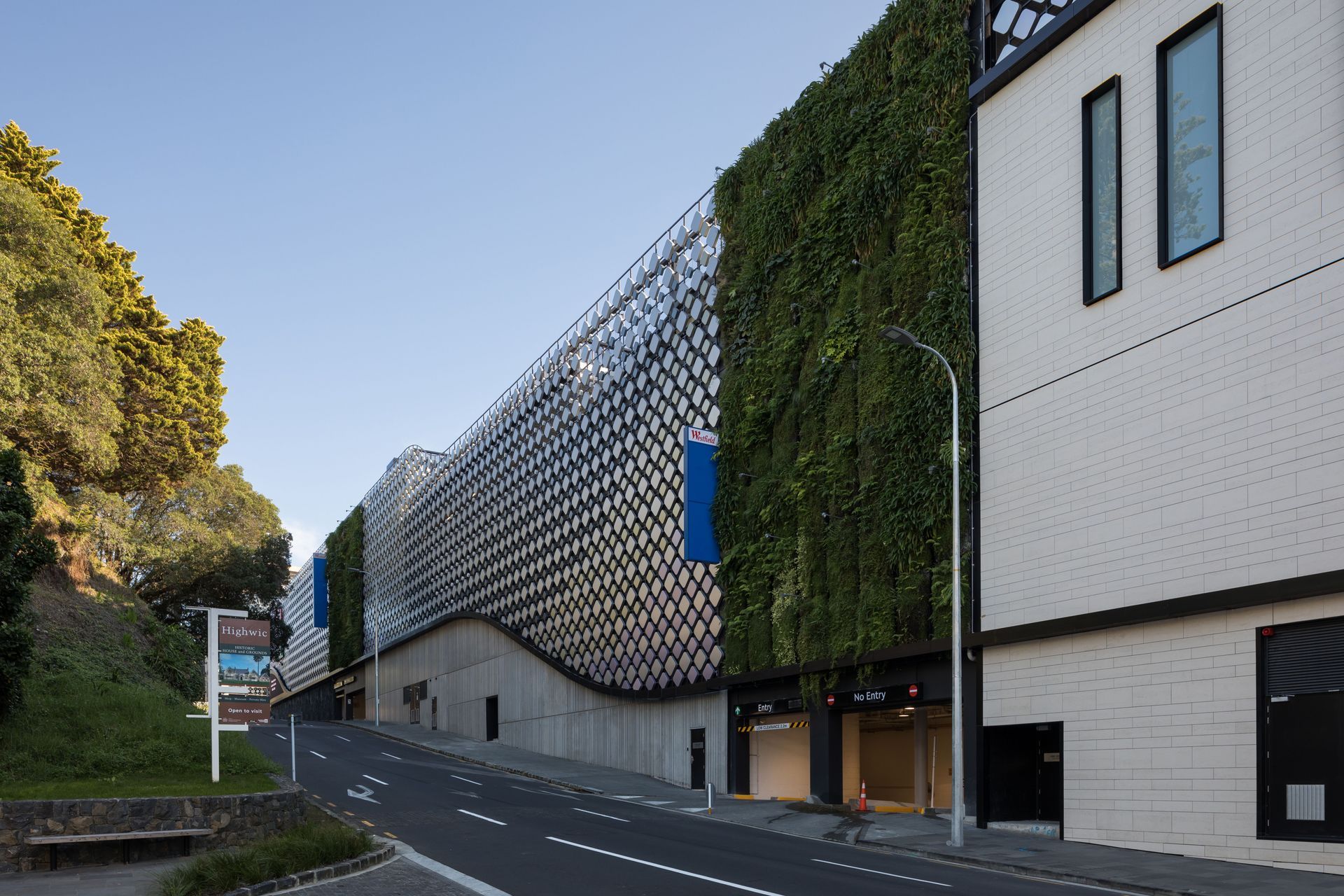 As part of Scentre Group's plan to create a 'living mall' lifestyle destination, Natural Habitats installed the largest total area of green wall technology in Australasia at Westfield Newmarket.