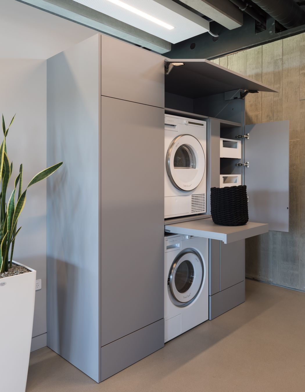 Visit Blum’s showrooms without leaving your room