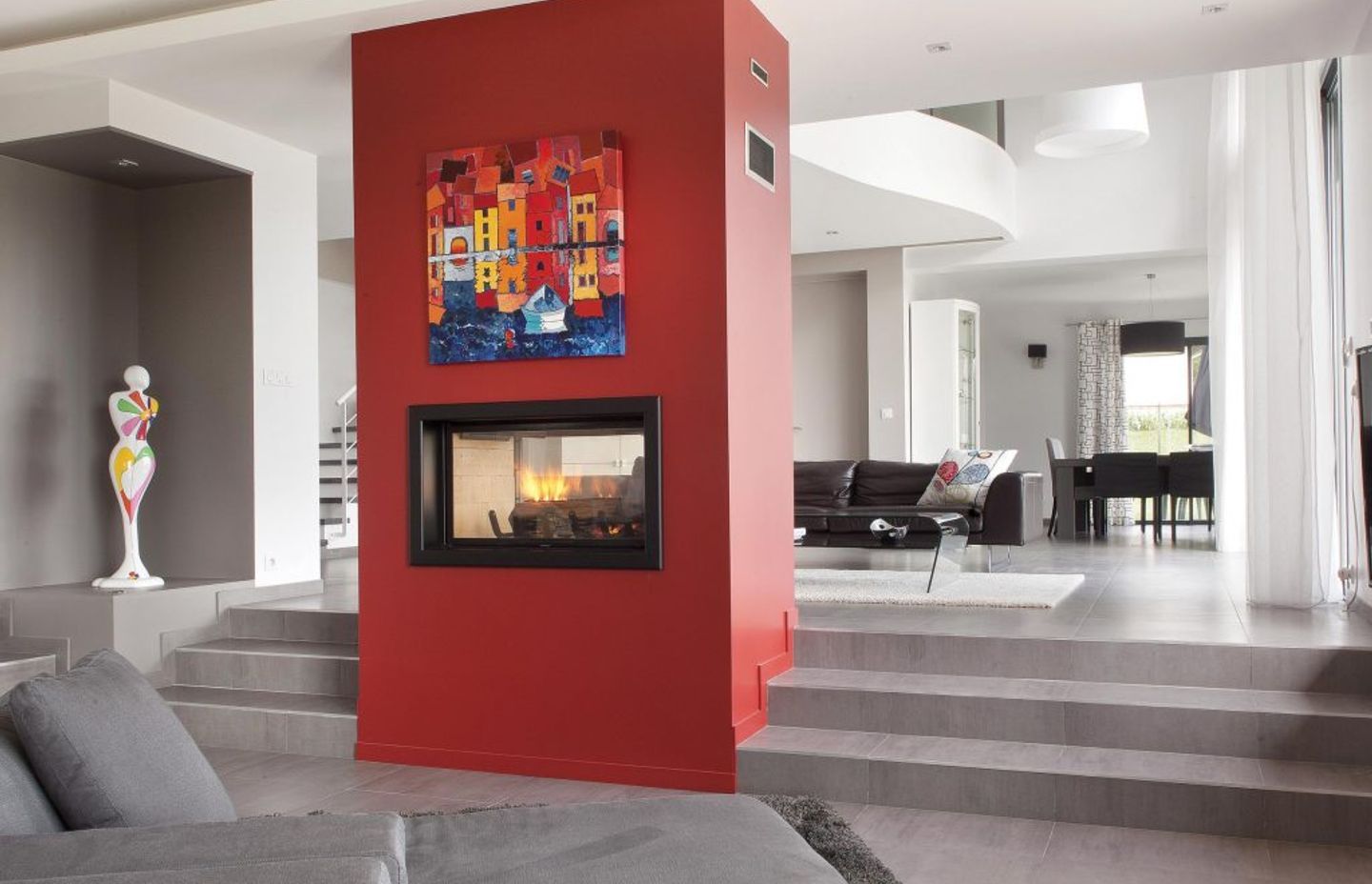 Double Sided Fireplaces: Two Is Always Better Than One