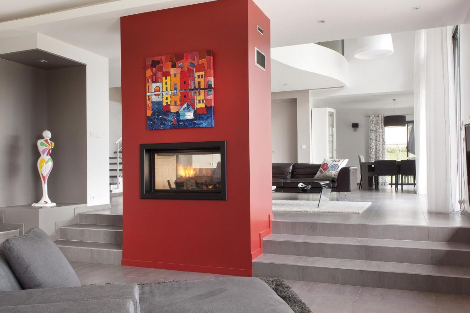 Double Sided Fireplaces: Two Is Always Better Than One