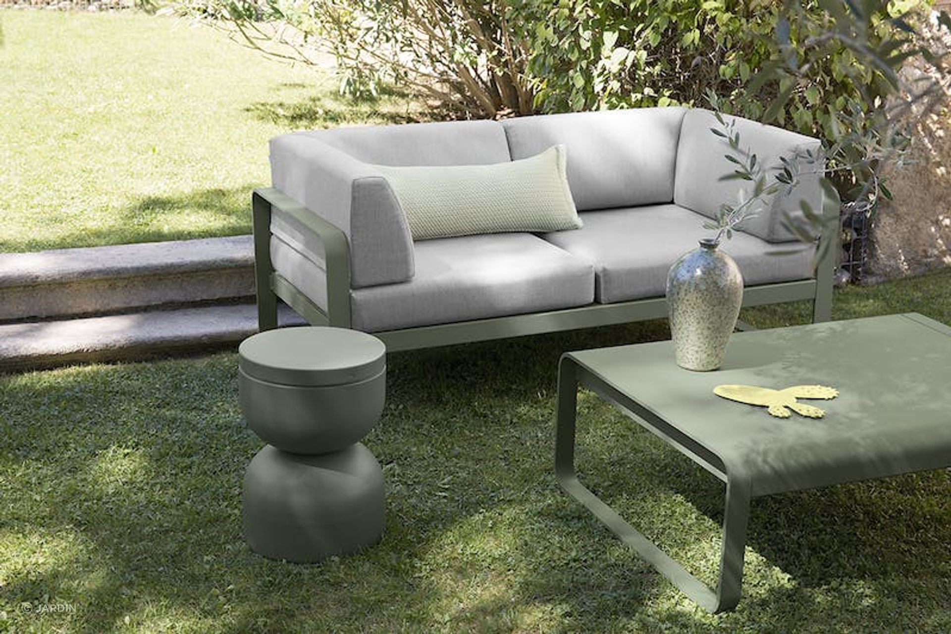 The much anticipated and admired Piapolo Stool is in stock now. A deviation from Fermob's usual style but it exudes all the practicality and know-how that Fermob is renowned for and is another product for the season that incorporates storage.