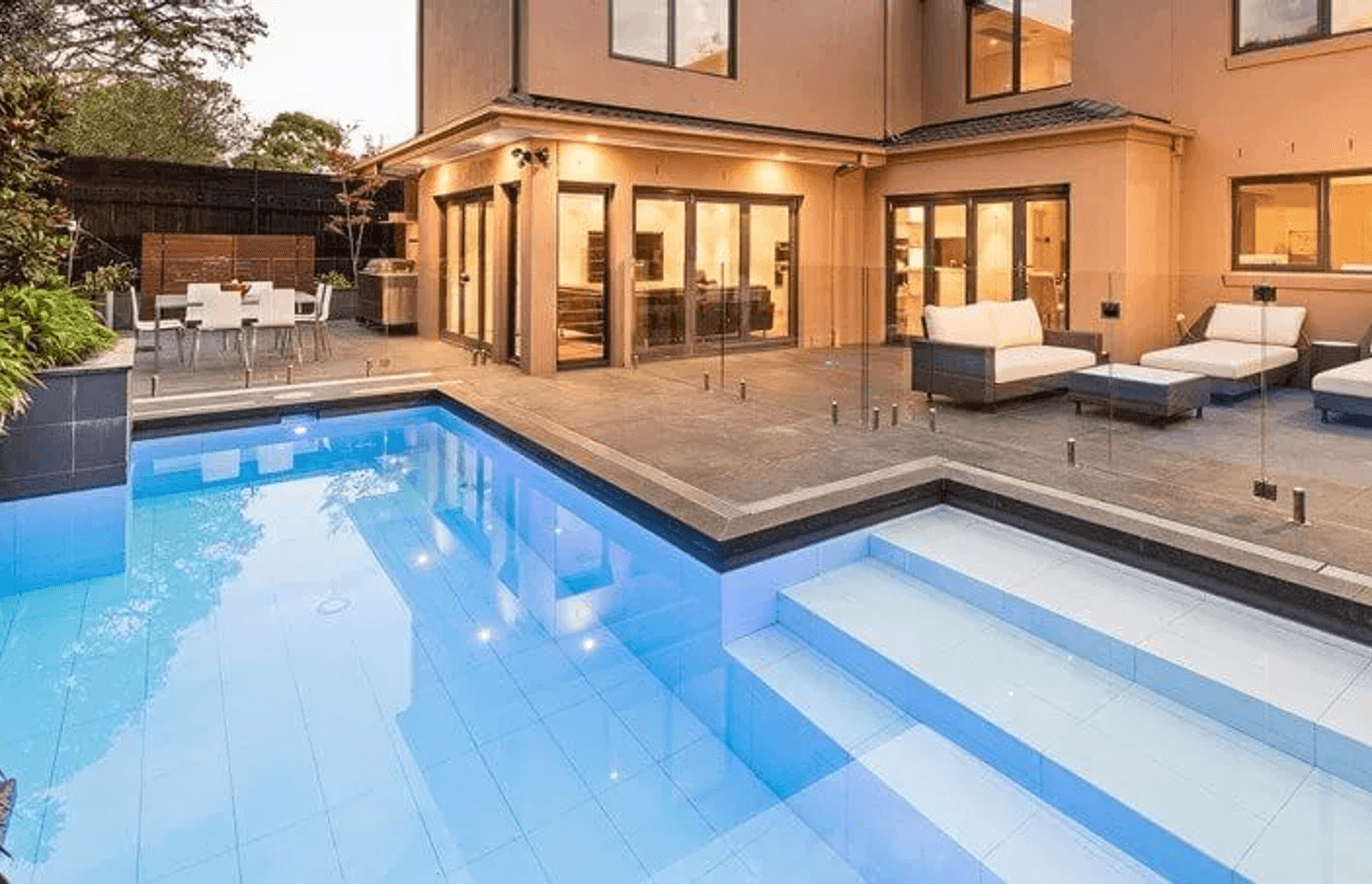 How to Select the Best Small Swimming Pool in Melbourne