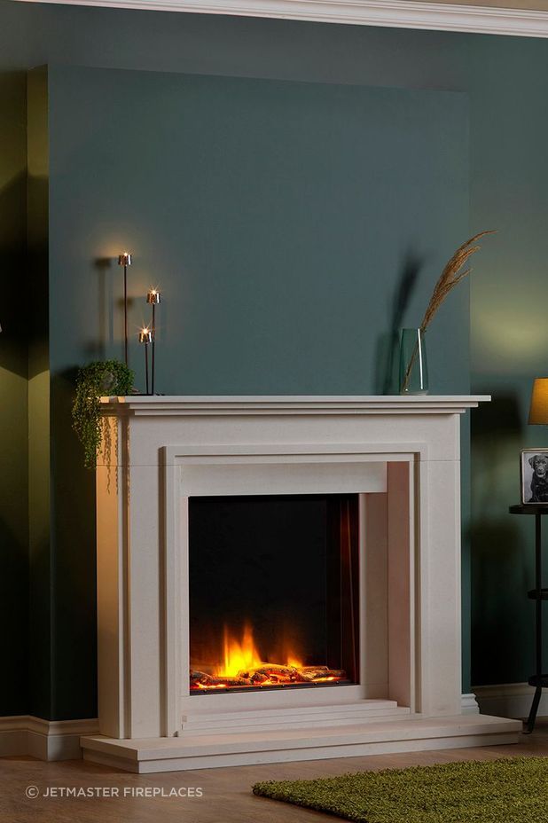 The 620E electric fireplace and similar models offer the option to customise the flame effect according to your preferences.