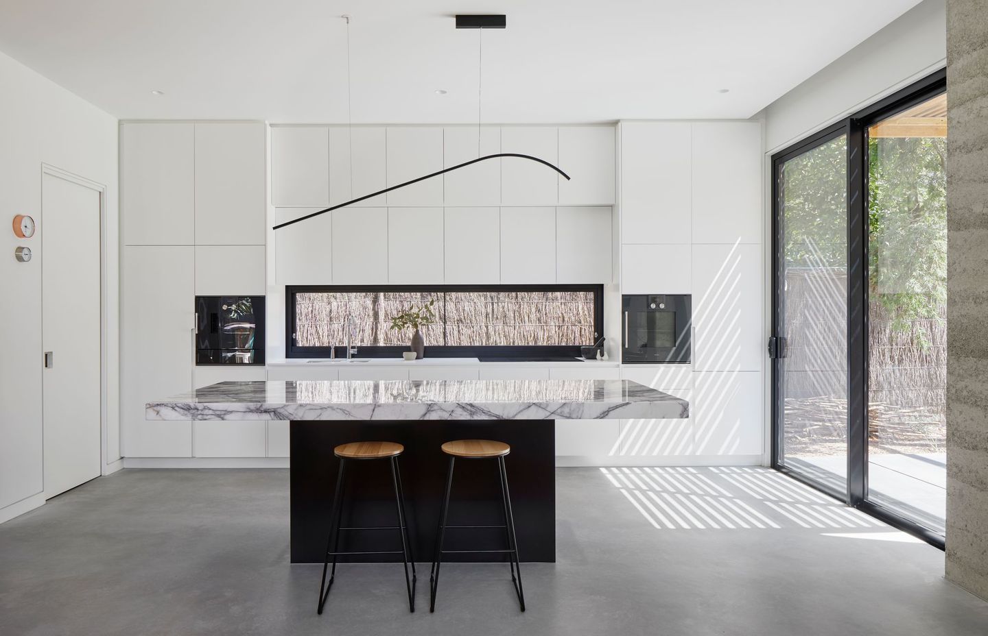 Laurel Grove by Kirsten Johnstone Architecture | Photography by Tatjana Plitt
