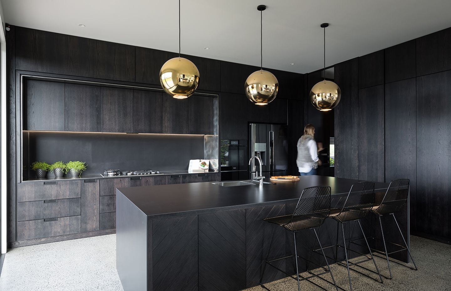 © Michael Cooper Architects - featuring Schweigen UM1170-9S 900mm Silent Undermount Rangehood