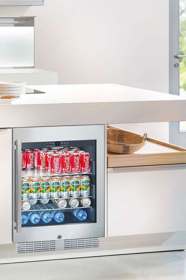 Liebherr Glass Door Beverage Centre UKes 1752