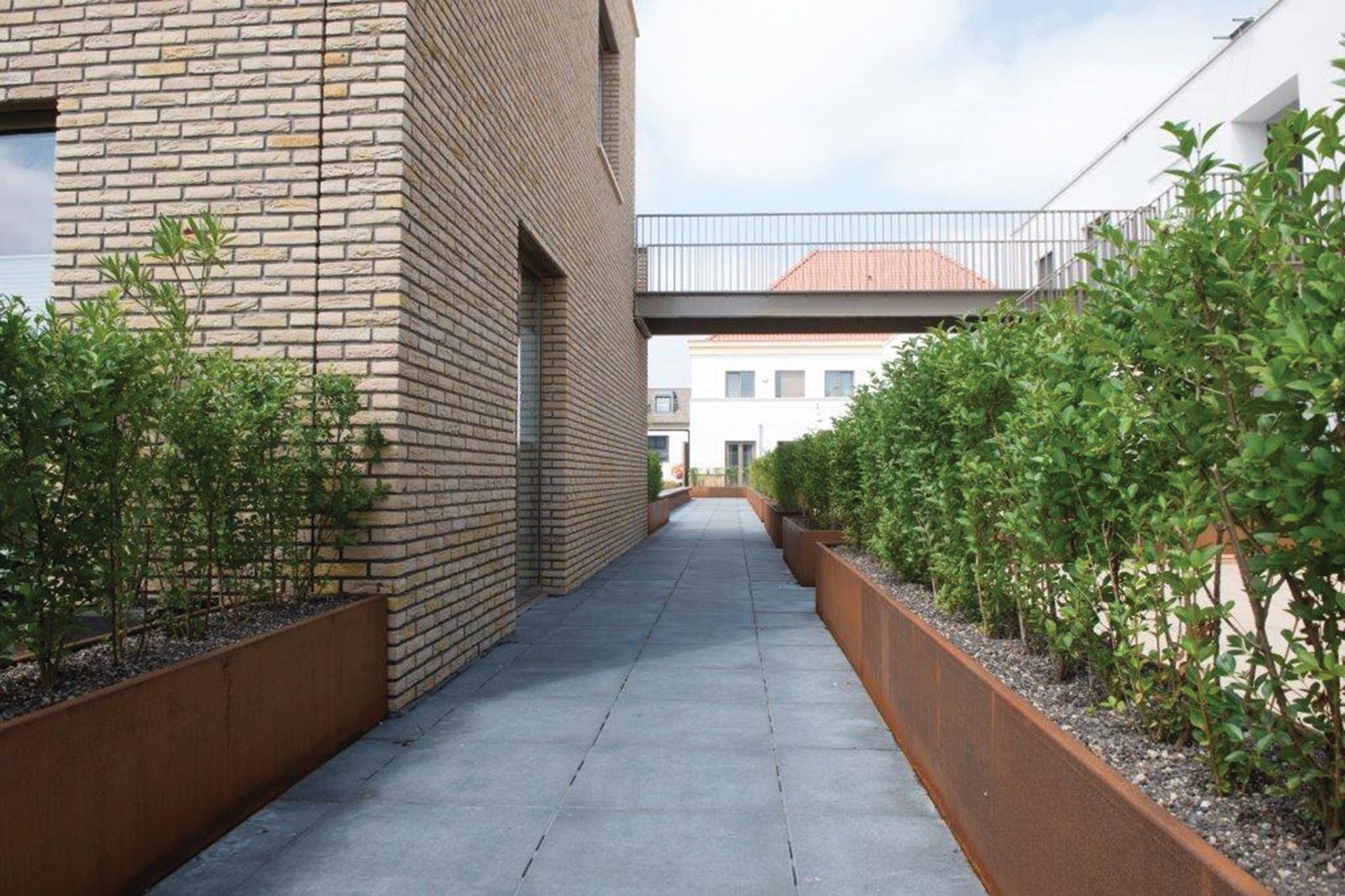 Straight Retaining Wall, Corten Steel | Archipello.