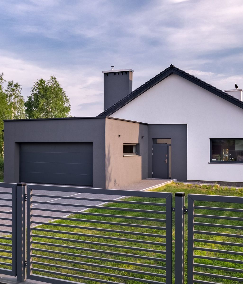6 great driveway gates for Australian homes